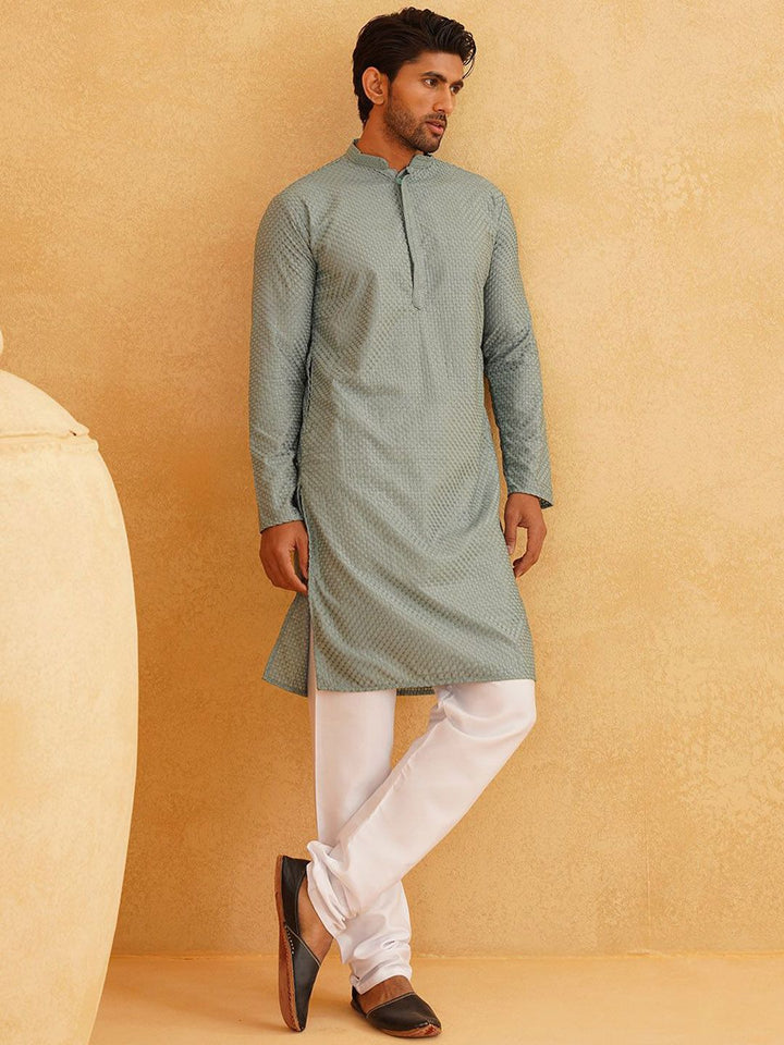 SOJANYA Geometric Embroidered Mandarin Collar Thread Work Pure Cotton Kurta With Churidar