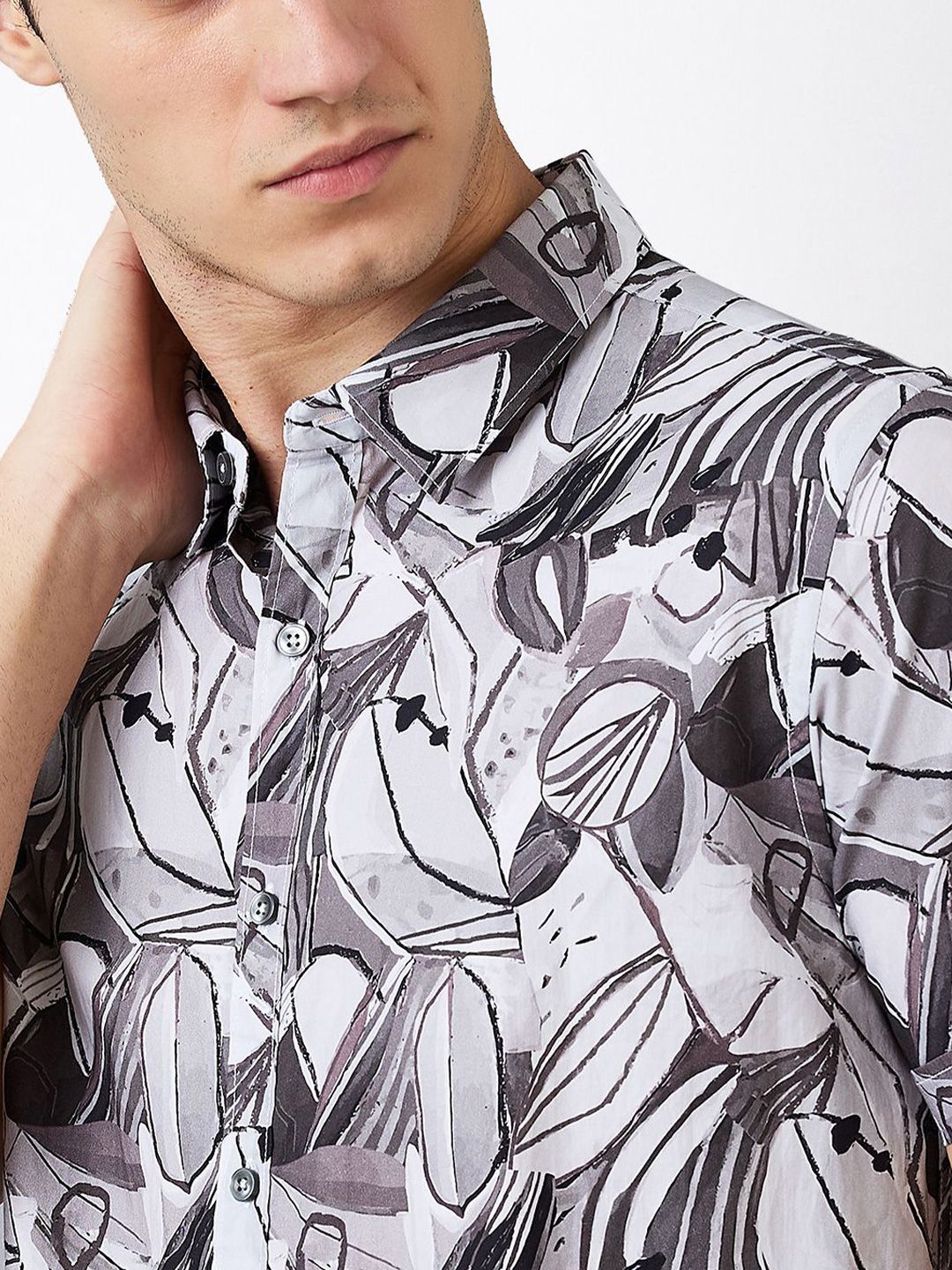 SPYKAR Men Spread Collar Abstract Printed Cotton Casual Shirt