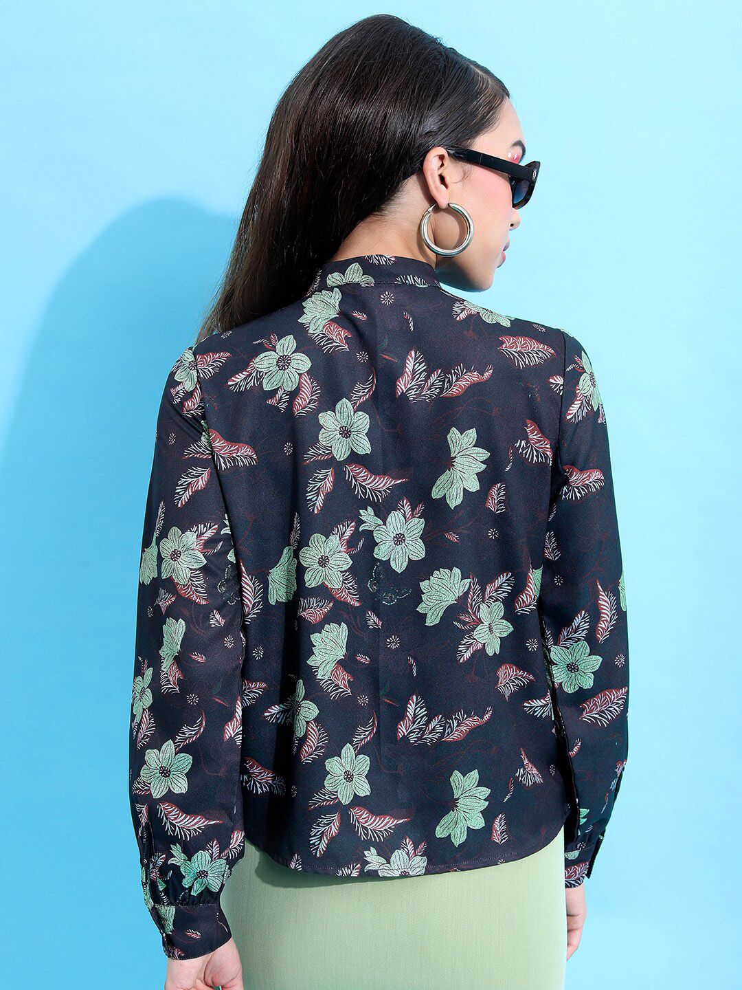 Tokyo Talkies Black & Green Floral Printed Casual Shirt