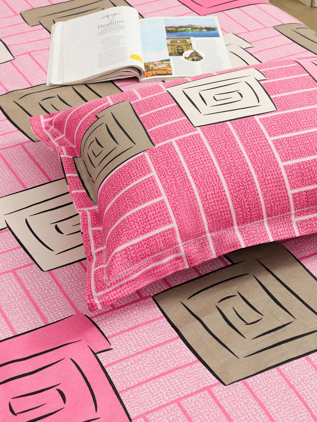 Story@home Maroon Pink Geometric Cotton 144 TC Queen Bedsheet With 2 Pillow Covers