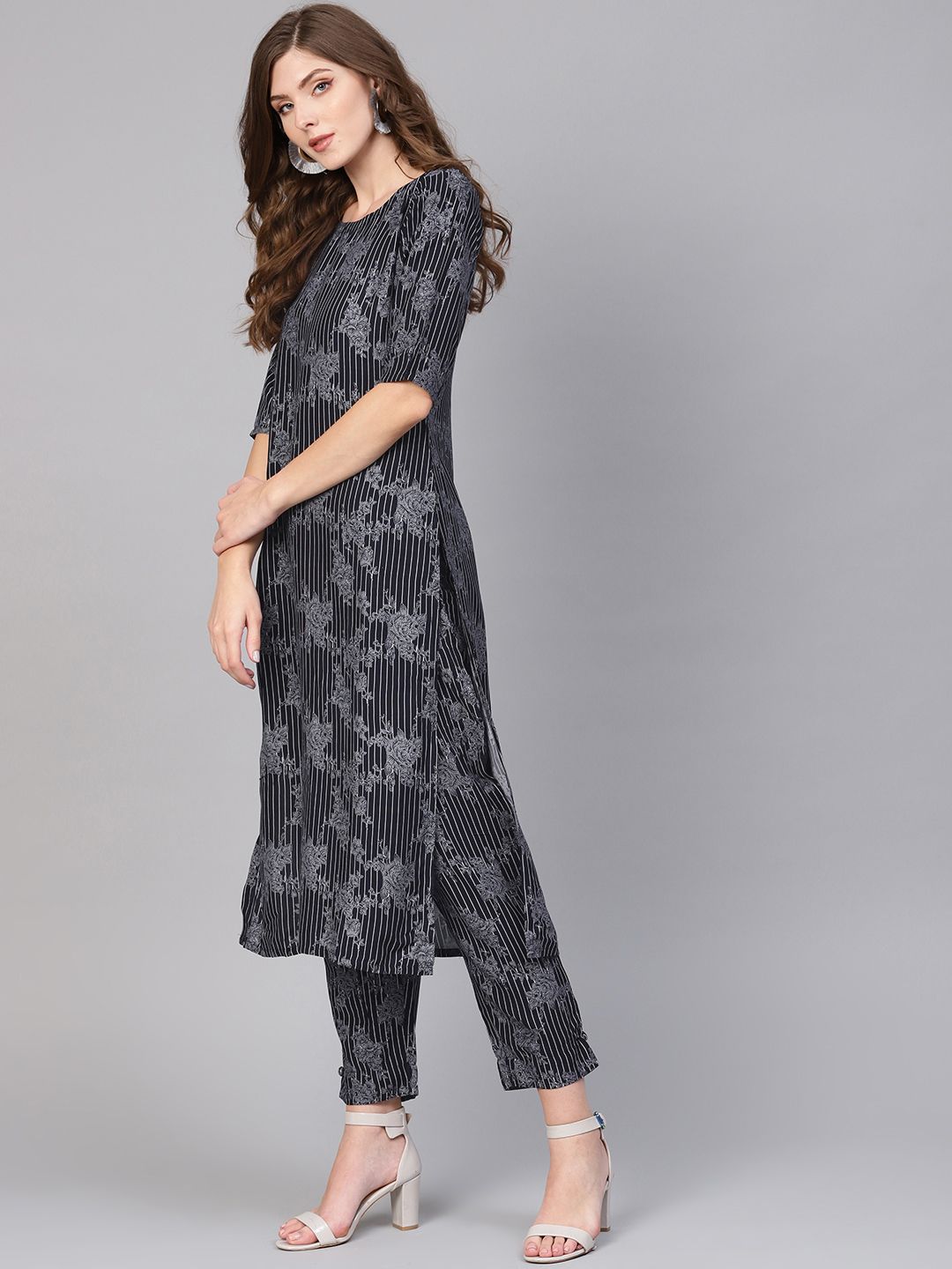 Gerua By Libas Women Navy Blue  White Printed Kurta with Trousers