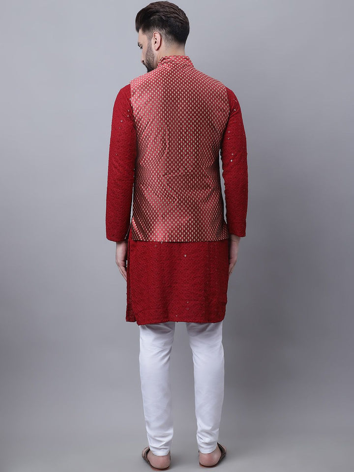 SOJANYA Men Floral Embroidered Pure Cotton Kurta With Pyjamas & Nehru Jacket