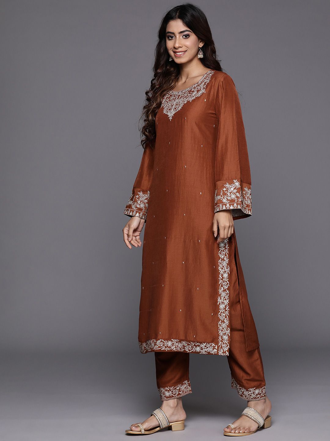 Varanga Ethnic Motifs Zari Embroidered Kurta with Trousers & Dupatta
