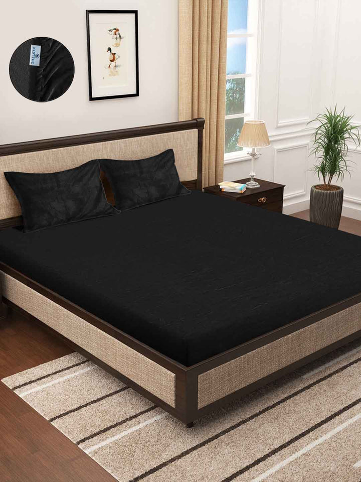 KLOTTHE Black Solid Dilengkapi Cadar King Bulu 400 TC Dengan 2 Sarung Bantal