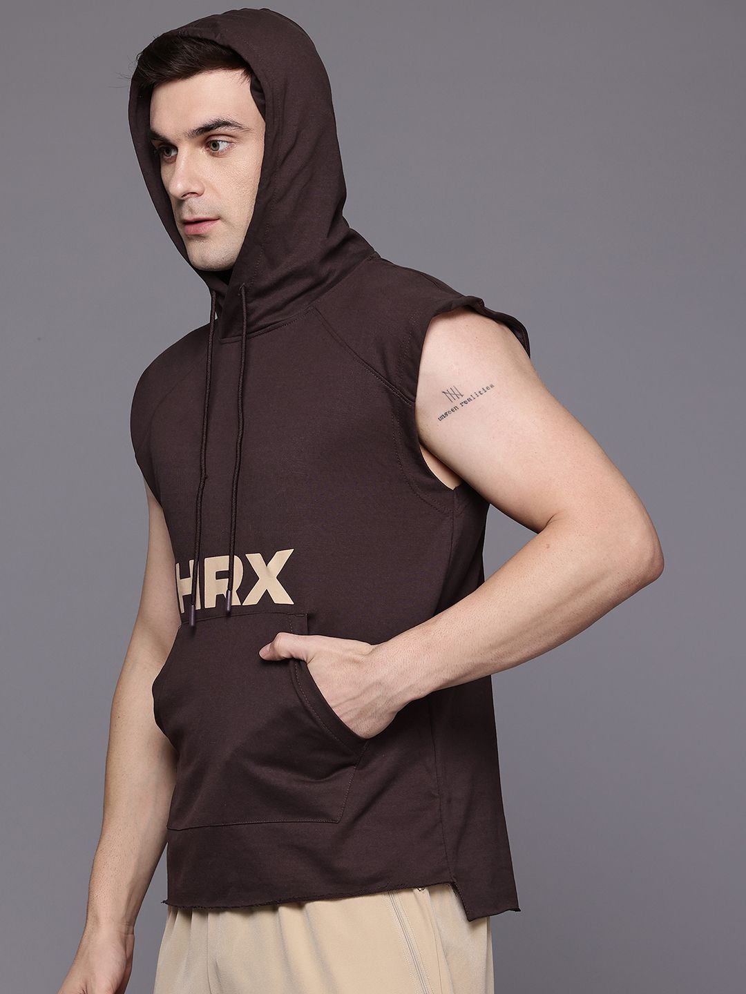 HRX by Hrithik Roshan Typography Print Raw Step-Hem Raglan Panel Hooded Sweatshirt