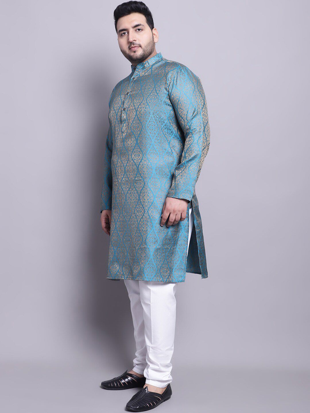 SOJANYA PLUS Plus Size Woven Design Kurta With Pyjamas & Printed Nehru Jacket