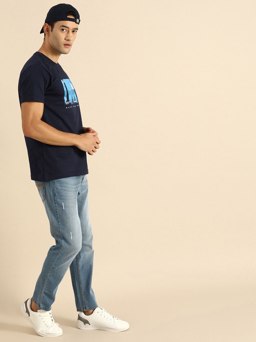 Bewakoof Men Navy Blue Printed Round Neck Pure Cotton T-shirt