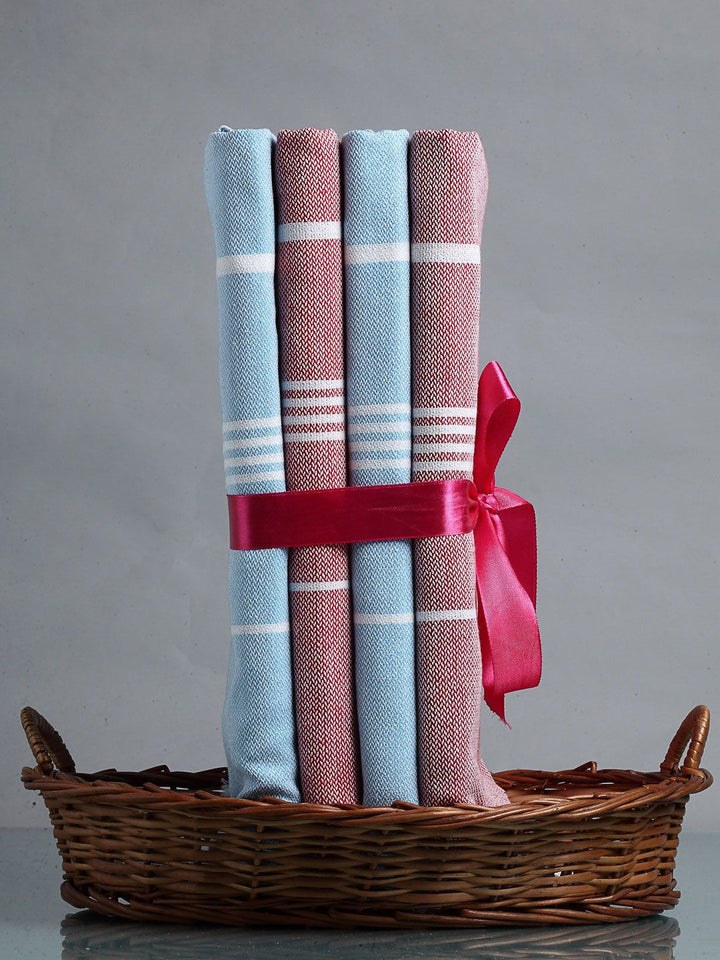KLOTTHE Set of 4 Striped Cotton 210 GSM Bath Towels