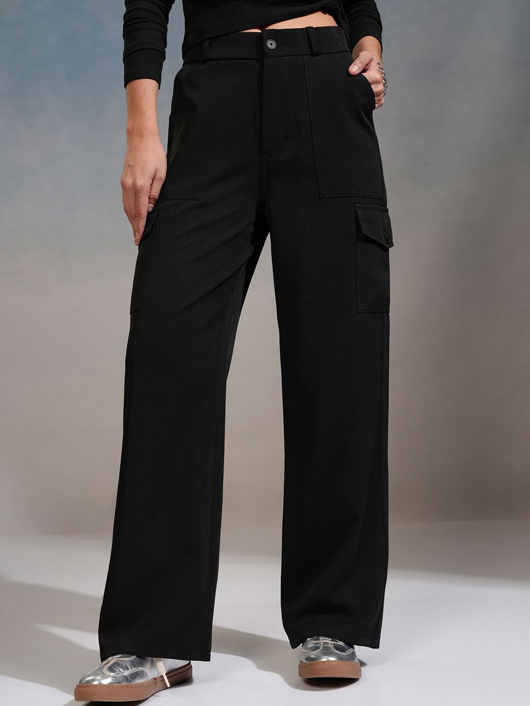Street By Tokyo Talkies Women Straight Fit High-Rise Cargos Trousers