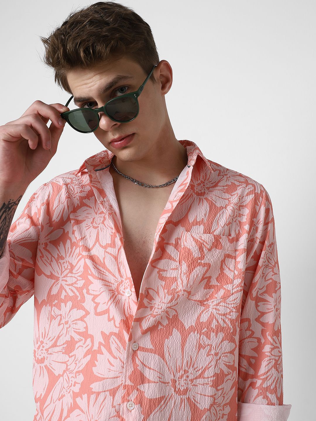 VASTRADO Men Classic Slim Fit Floral Opaque Floral  Printed Casual Shirt