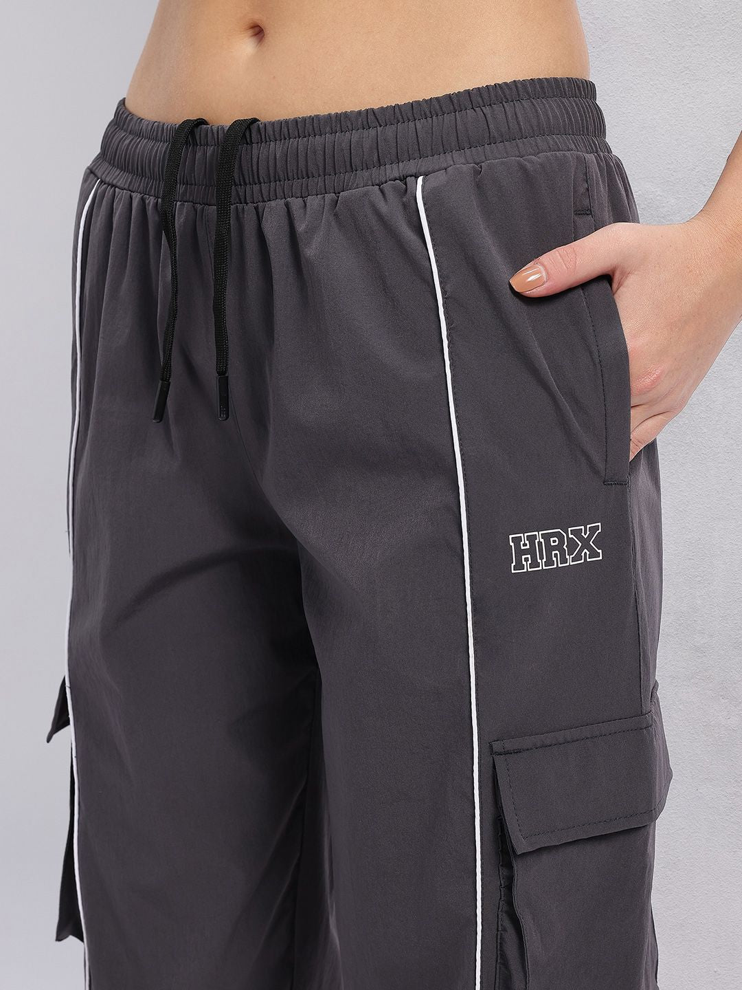 HRX by Hrithik Roshan Women Piping Detail Cargo-Style Training Joggers