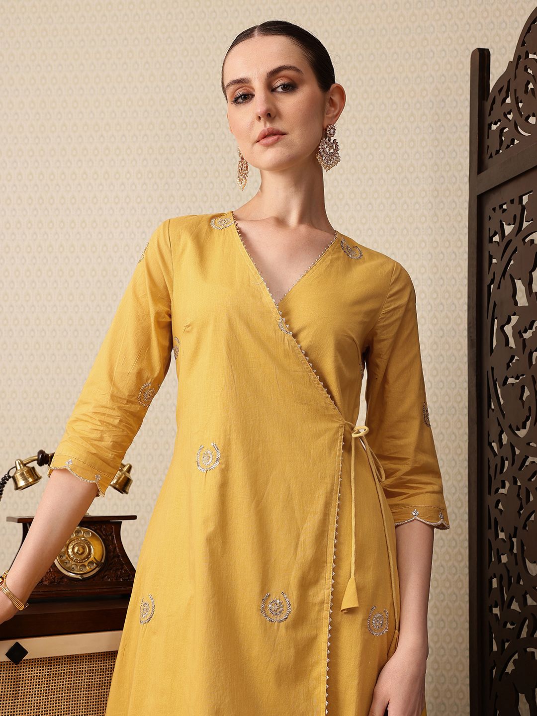 House of Pataudi Pure Cotton Floral Embroidered Sequinned Angrakha Jashn Kurta