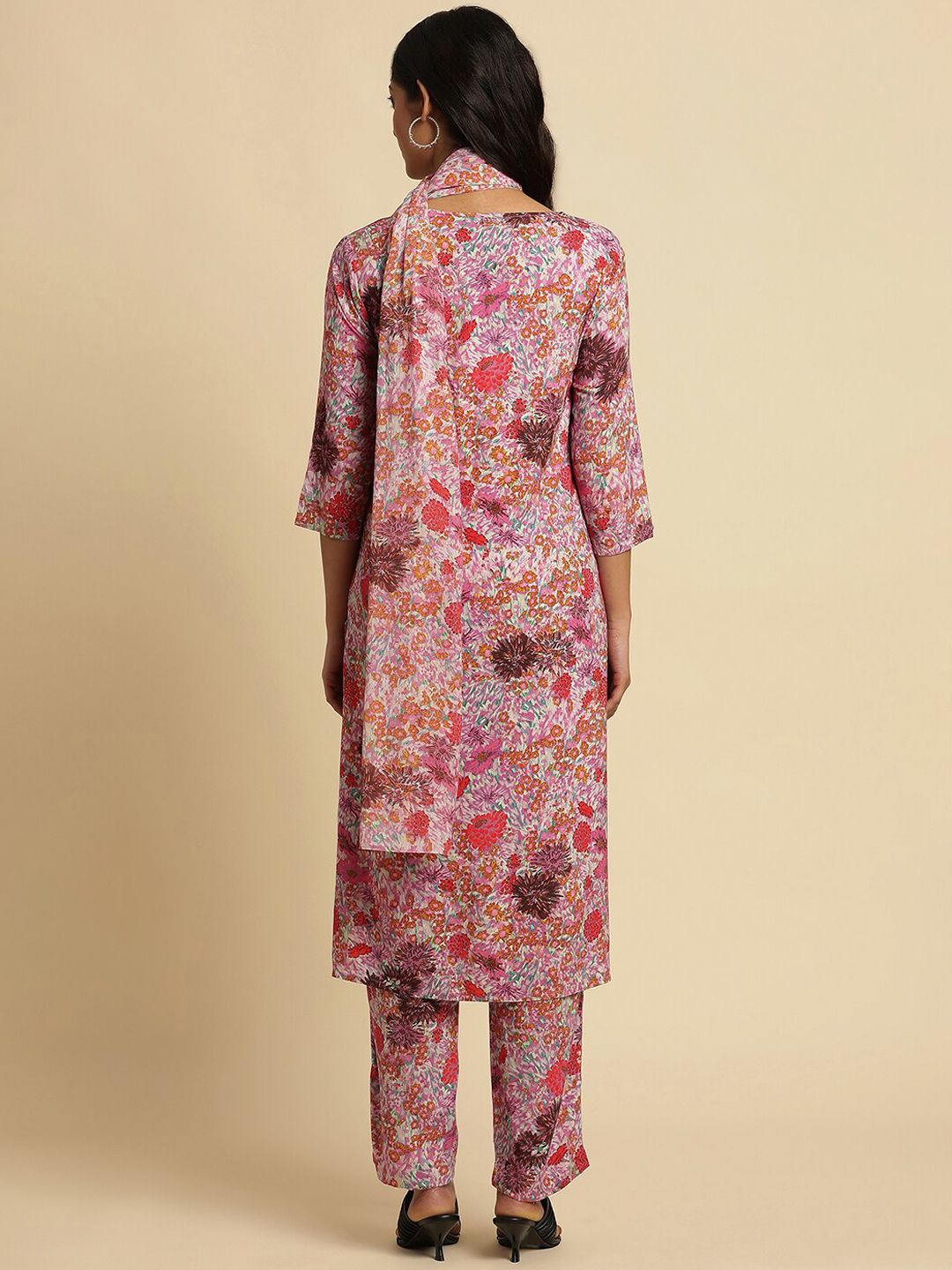 W Pink Floral Printed Keyhole Neck Straight Kurta With Trousers & Dupatta