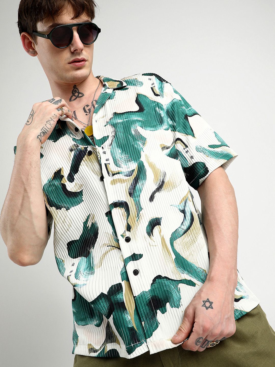 Campus Sutra Men Comfort Swirl Strokes Printed Oversized Casual Shirt