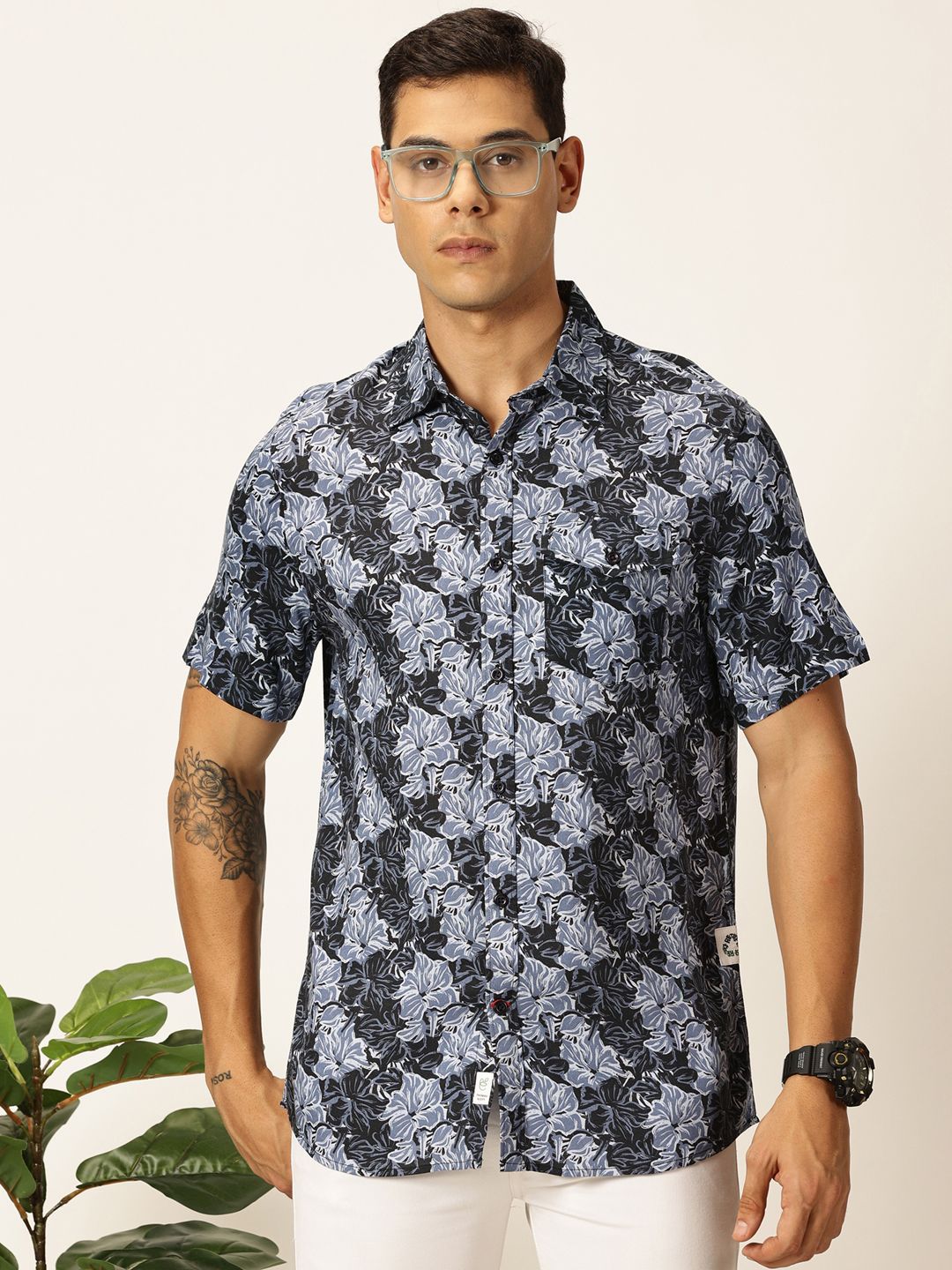Thomas Scott Men Premium Floral Printed Cutaway Collar Casual Shirt