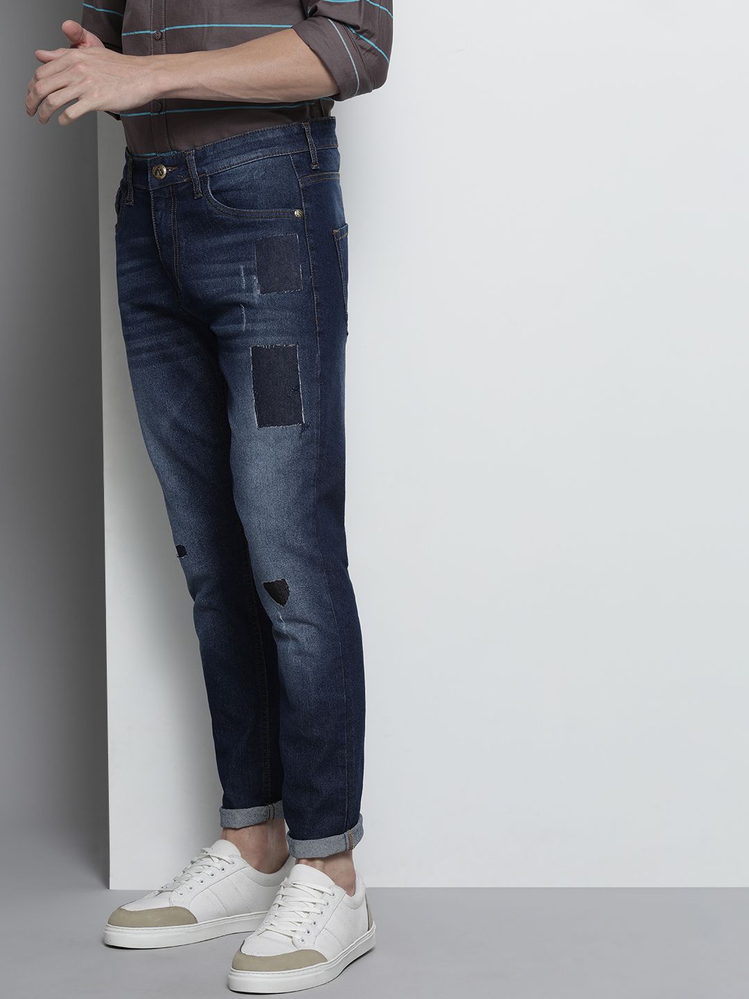 The Indian Garage Co Men Navy Blue Slim Fit Mildly Distressed Light Fade Stretchable Jeans