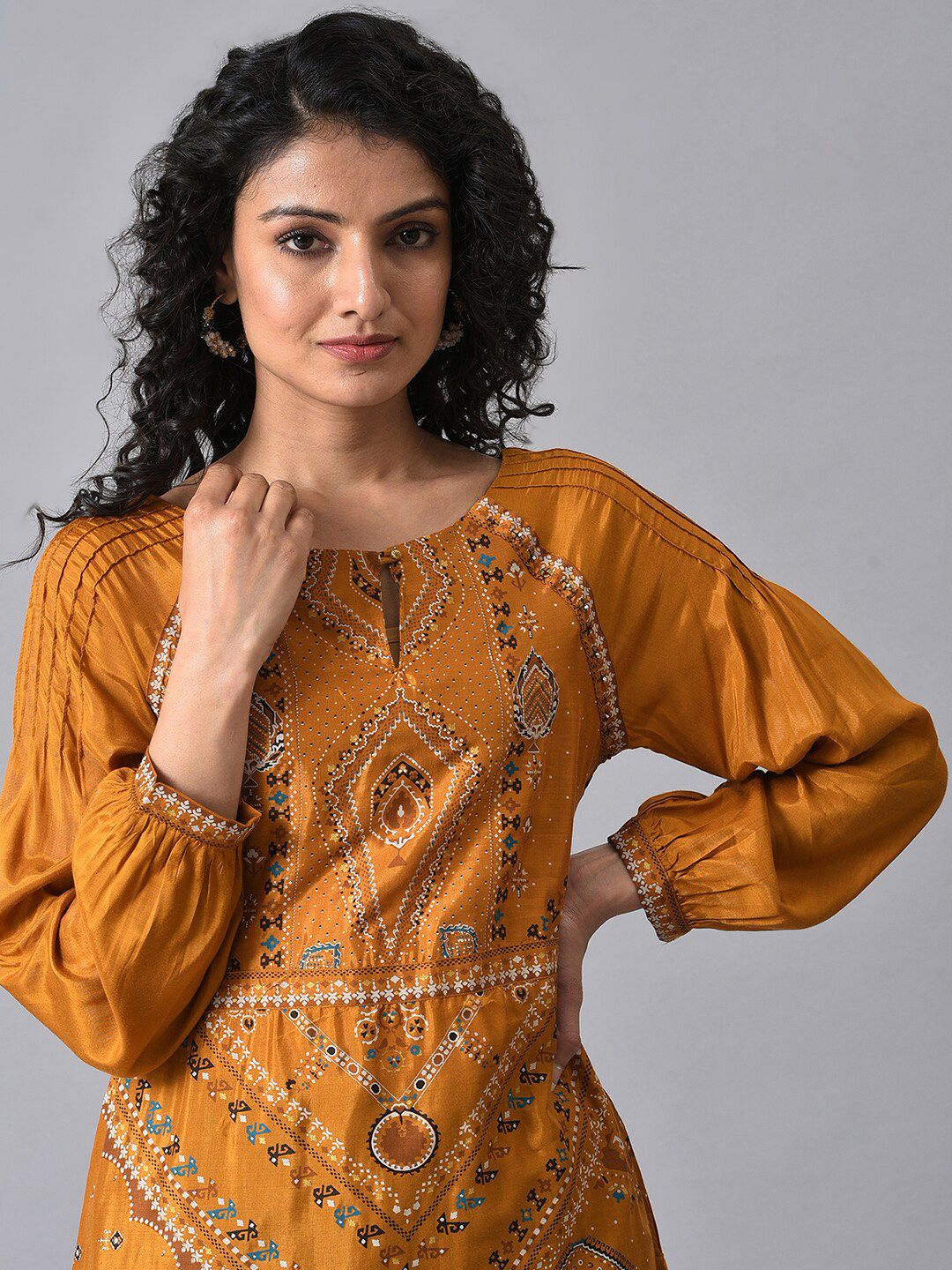 W Ethnic Motifs Embroidered Keyhole Neck A-Line Kurta