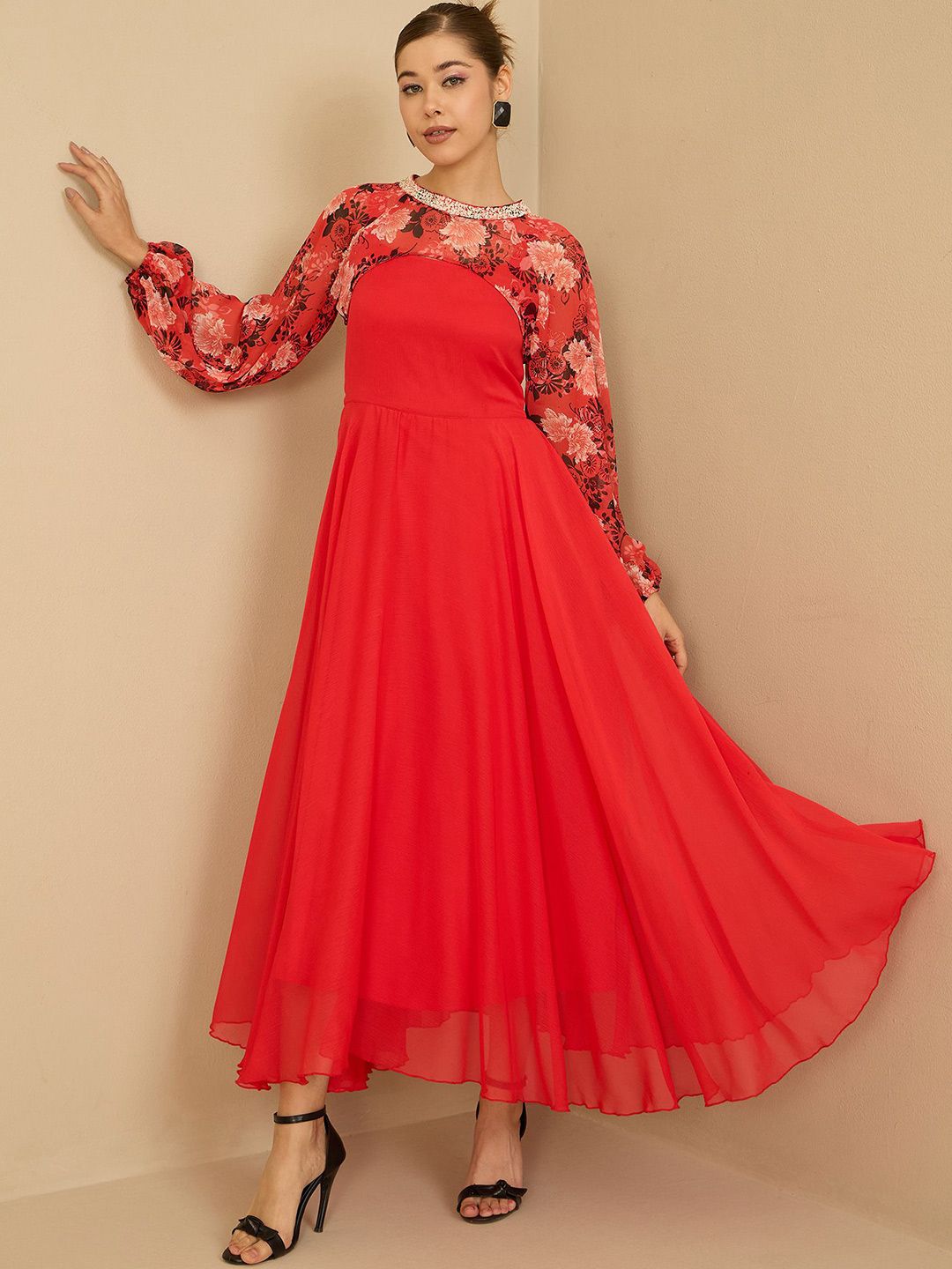 Antheaa Antheaa Women Printed Round Neck Embellished Maxi Dress