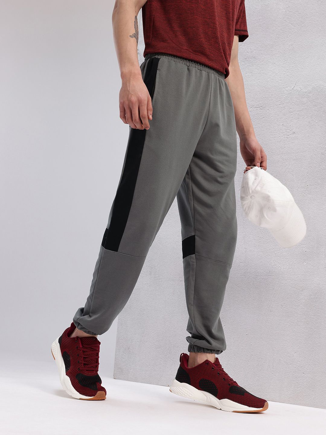 HRX by Hrithik Roshan Men Paneled Lifestyle Joggers