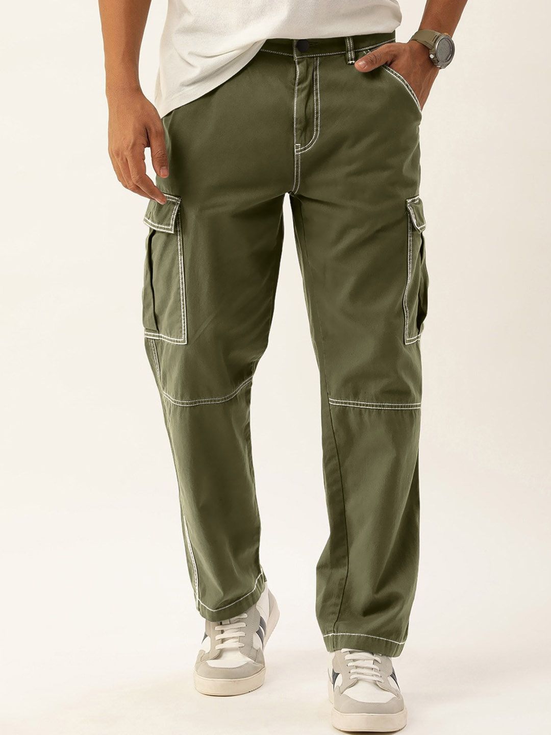 Bene Kleed Men Relaxed Fit Cargo Trousers With Contrast Stitch