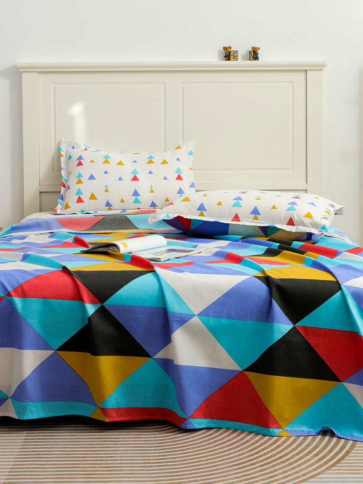 Story@home Blue White Floral Cotton 144 TC Queen Bedsheet With 2 Pillow Covers