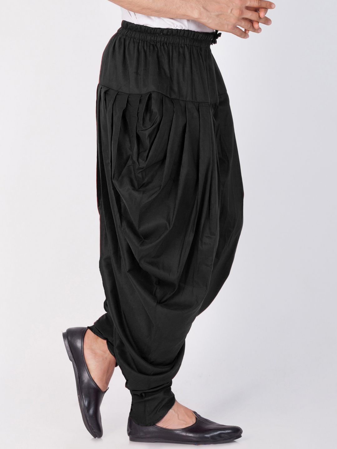 VASTRAMAY Men Black Solid Dhoti