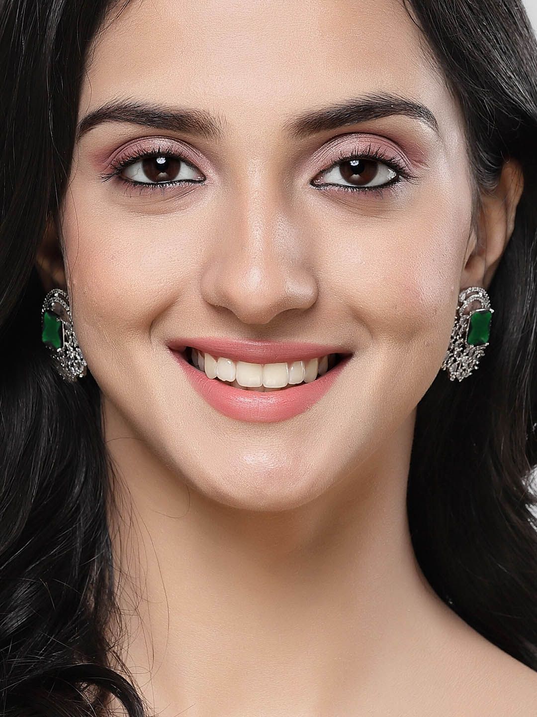 Karatcart Kubik Zirkonia Kontemporari Anting -anting