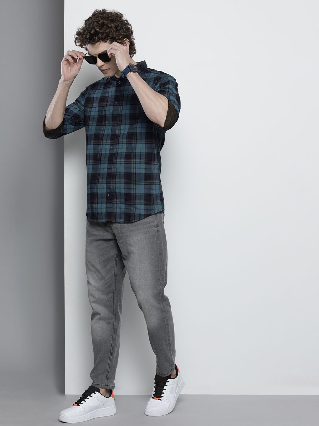 The Indian Garage Co Men Blue & Coffee Brown Comfort Reversible Checked FloralCotton Shirt