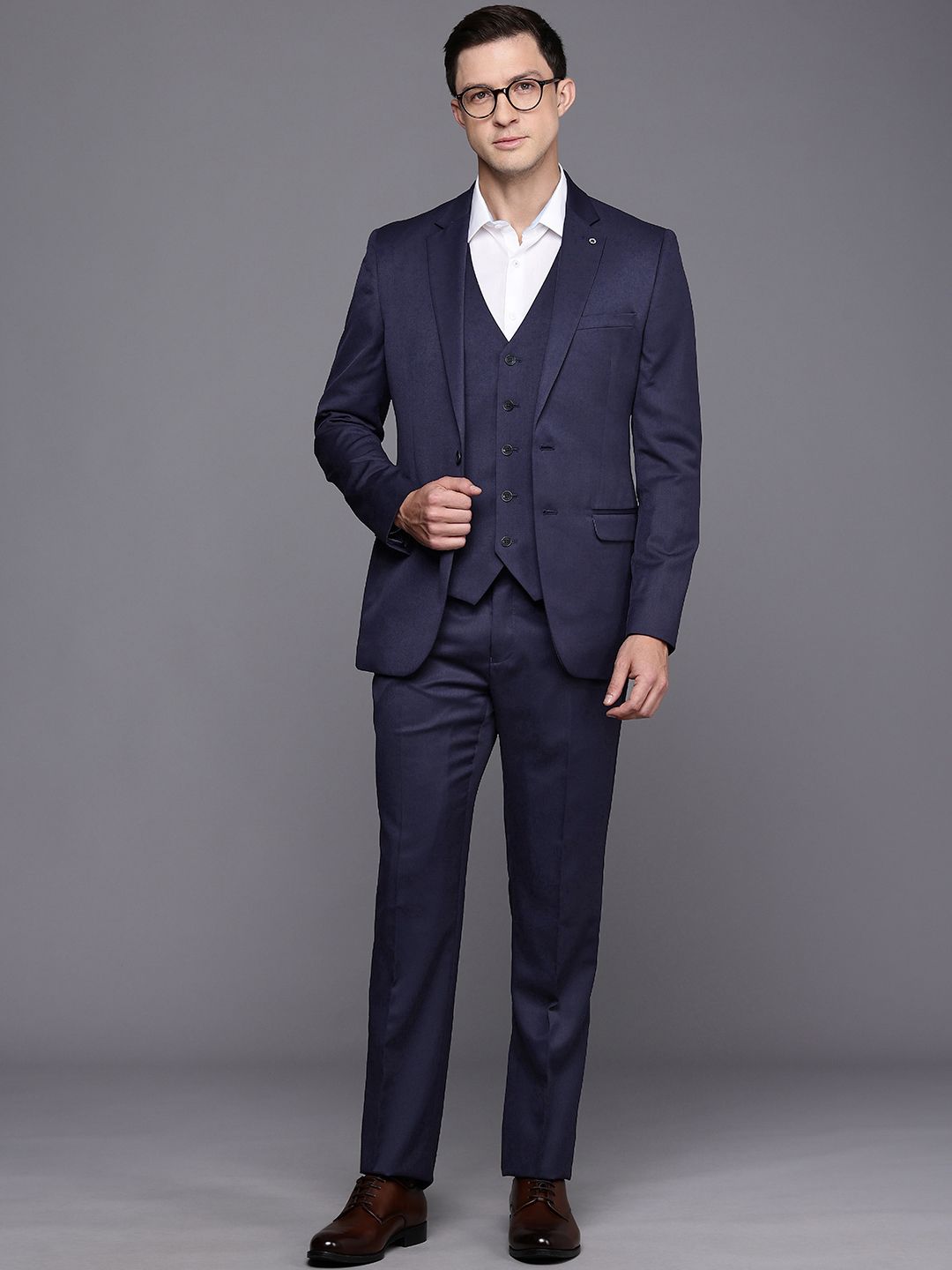 Raymond Contemporary Fit Wrinkle Free Single Breasted 3-Piece Formal Suit