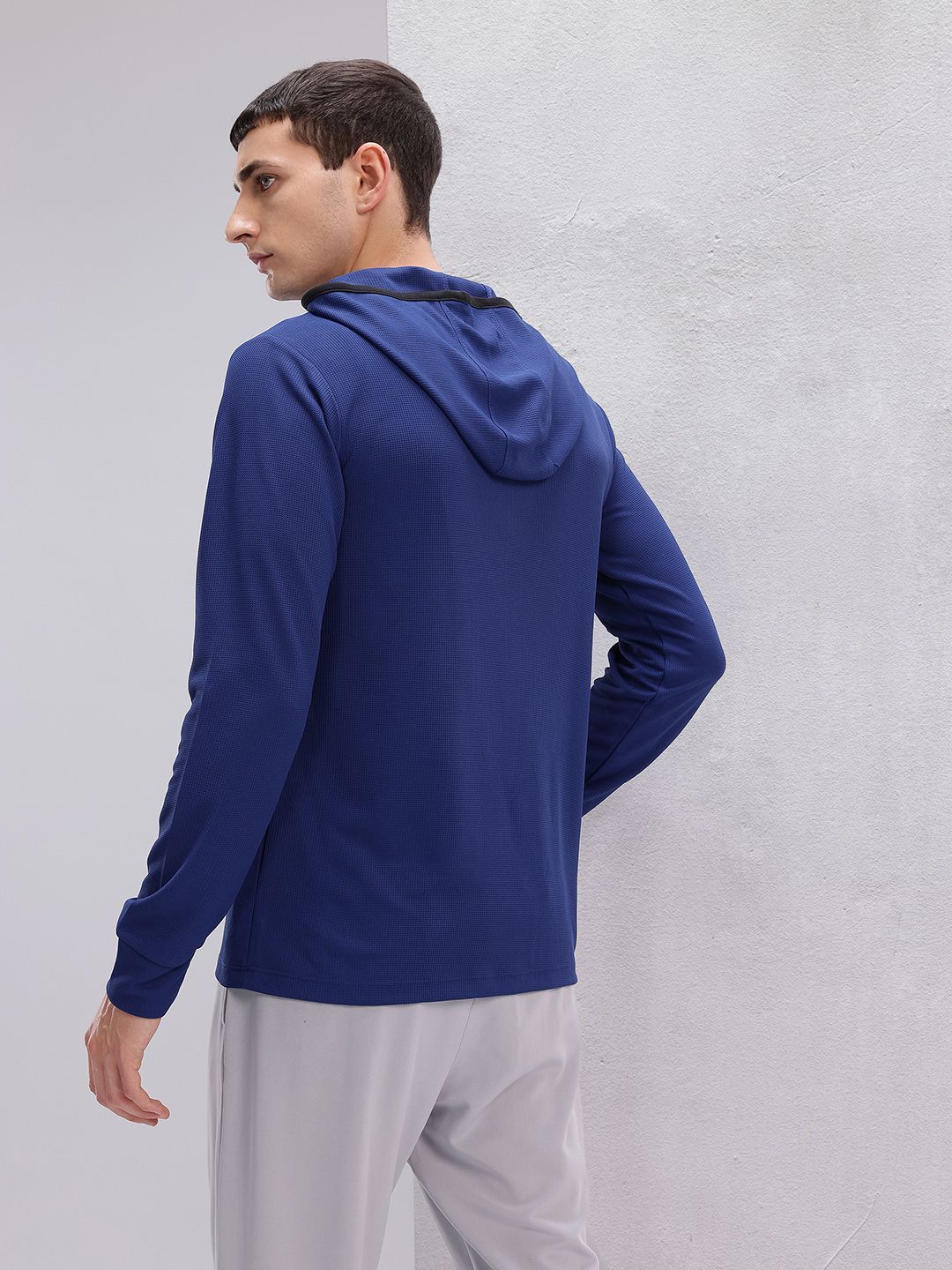 HRX oleh Hrithik Roshan Men Hooded Running T-Shirt