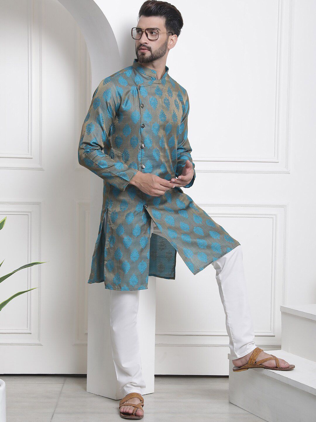 SOJANYA Ethnic Motifs Woven Design Mandarin Collar Jacquard Kurta
