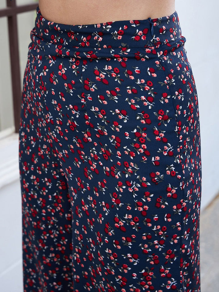 Berrylush Navy Blue & Red Floral Printed Crop Top with Trousers