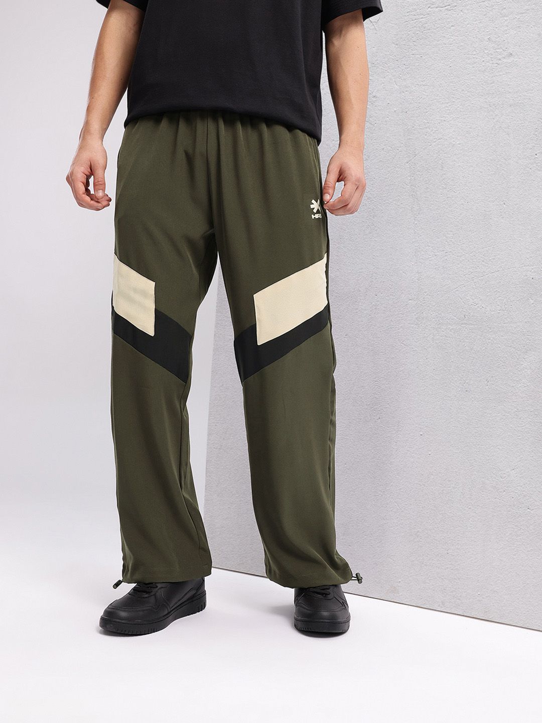 HRX by Hrithik Roshan Men Striped Detail Relaxed Fit Toggled Track Pants