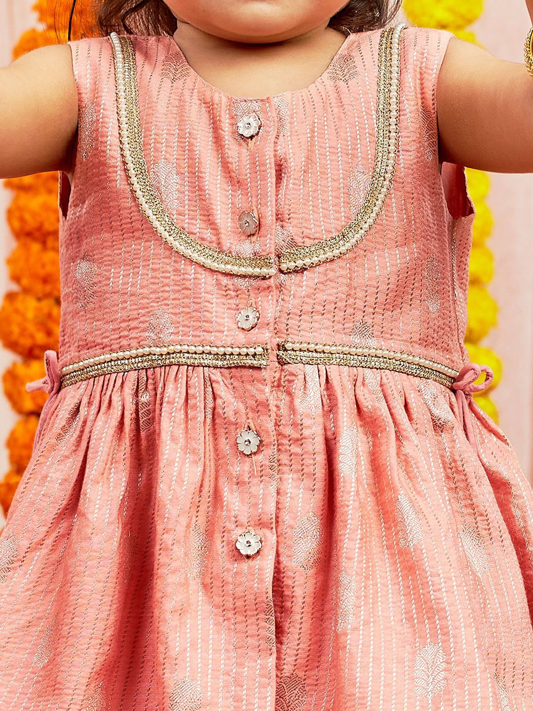 VASTRAMAY Girls Ethnic Motifs Woven Design Pleated Kantha Work Kurta With Trousers