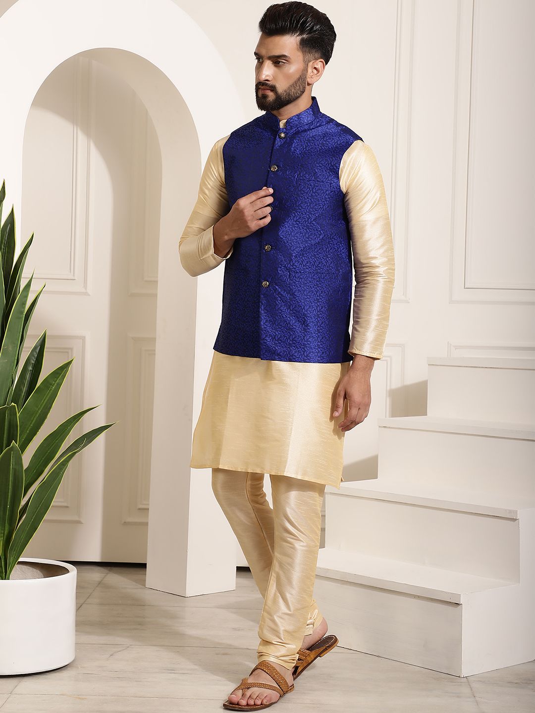 SOJANYA Men Cream-Coloured Solid Kurta with Churidar & Nehru Jacket