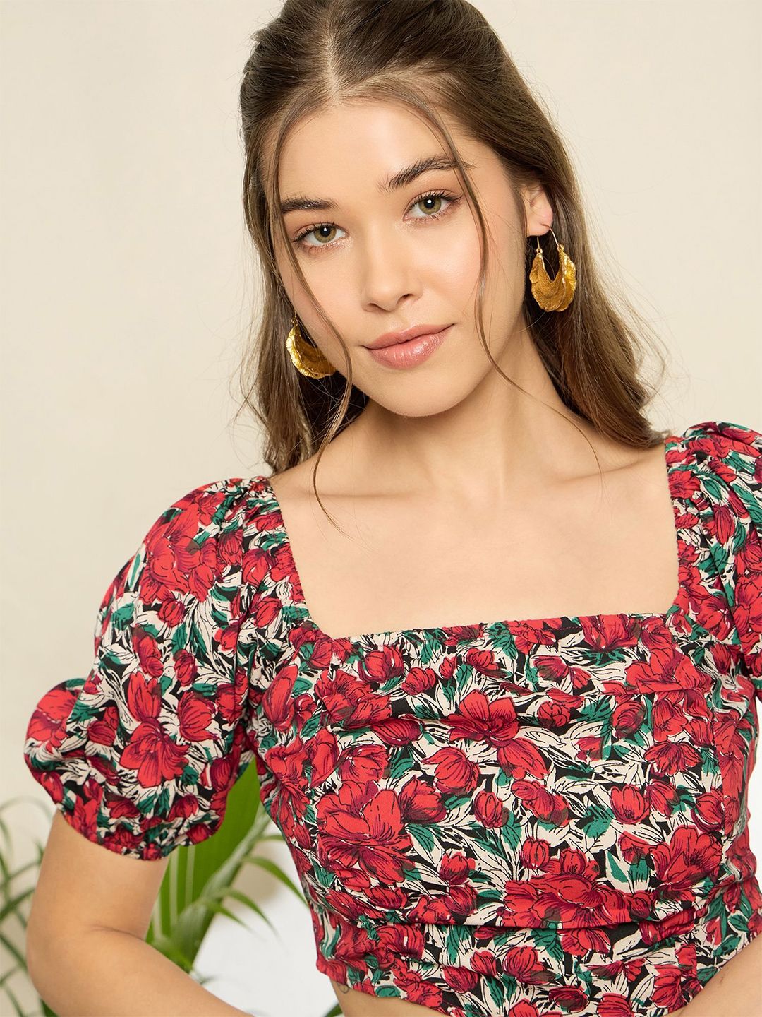 Berrylush Floral Print Puff Sleeve Crop Top