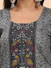 Mamicha Women Floral Printed Regular Pure Cotton Kurta with Palazzos & With Dupatta