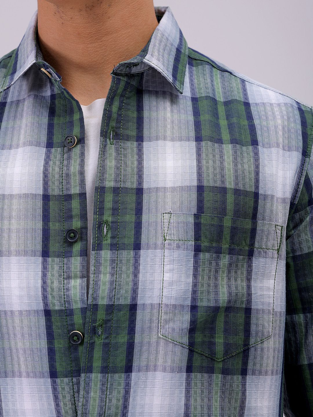 The Indian Garage Co Men Cutaway Collar Checked Cotton Slim Fit Casual Shirt