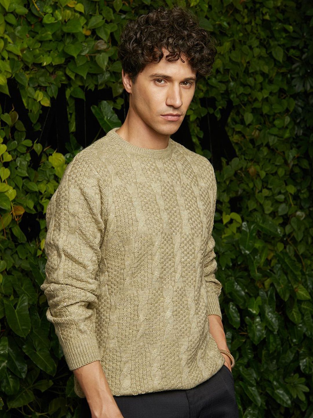 Campus Sutra Men Round Neck Pullover Sweaters