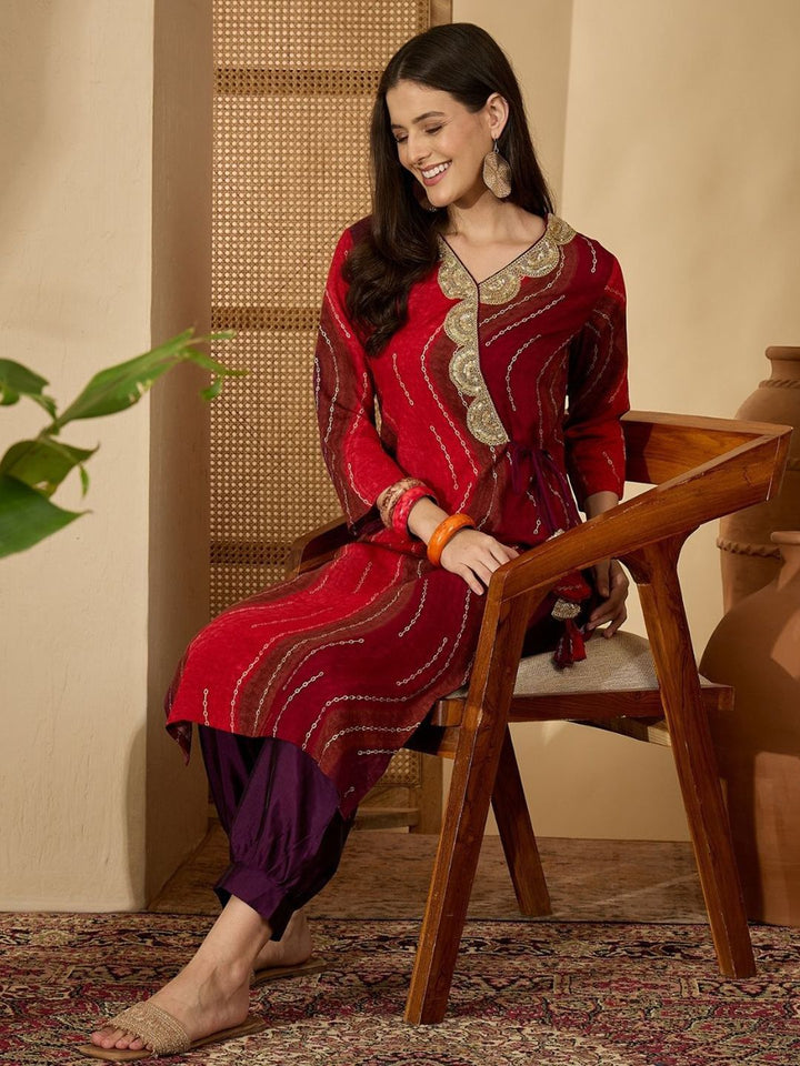 Kalini Wanita Bandhani bersulam v-neck kurta