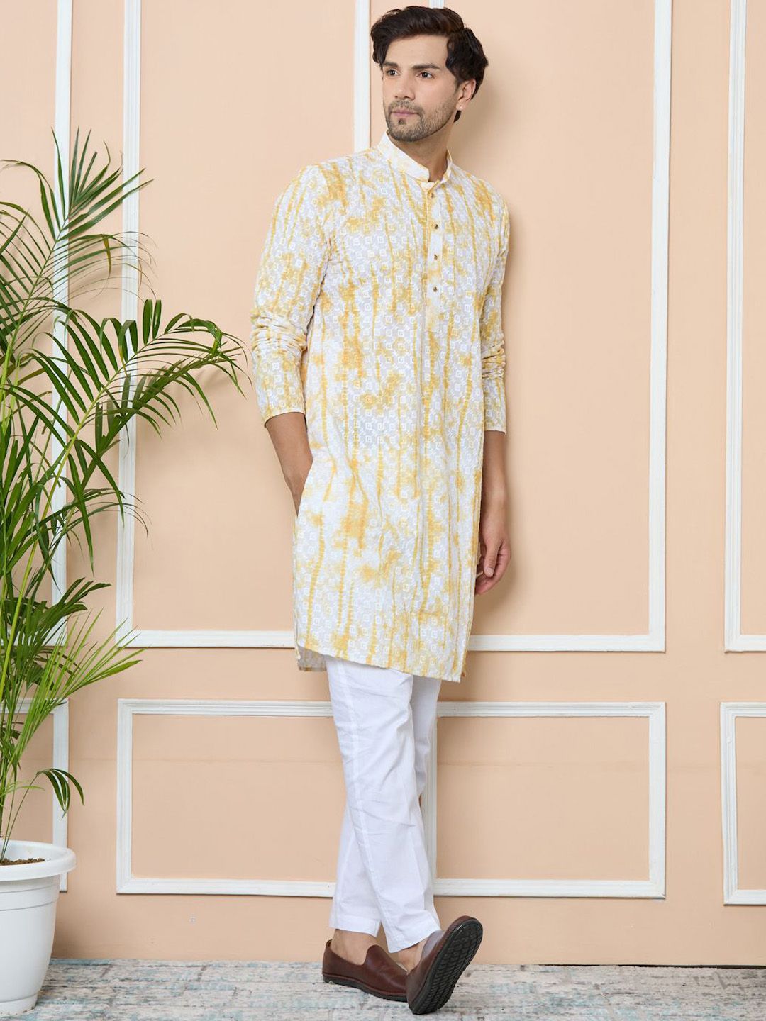 See Designs Men Ethnic Motifs Embroidered Regular Thread Work Pure Cotton Kurta with Pyjamas