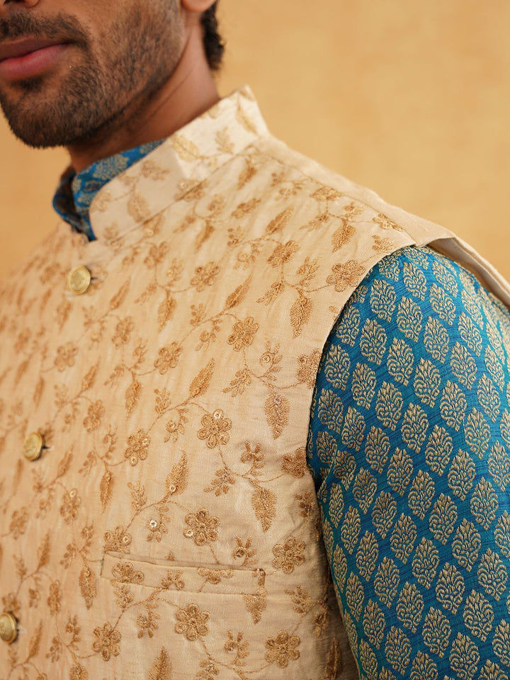 SOJANYA Ethnic Motifs Woven design Band Collar Kurta With Churidar And Nehru Jacket