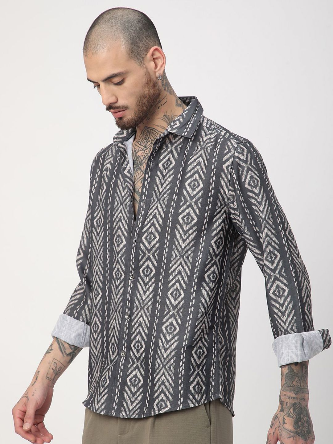 VASTRADO Men Classic Relaxed Fit Spread Collar Abstract Printed Cotton Casual Shirt