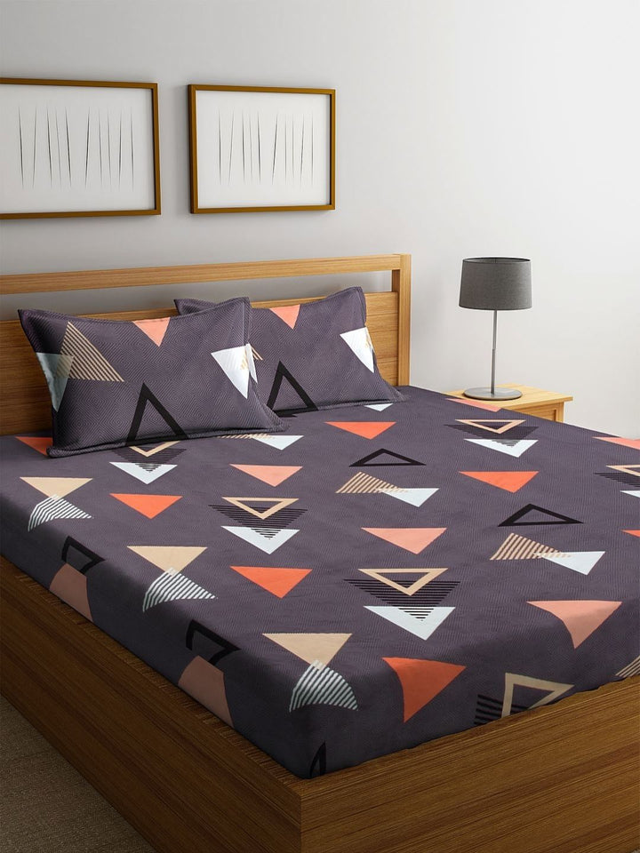 Myntra Elegant Homes Purple Geometric Polycotton 300 TC King Fine Bedsheet dengan 2 Sarung Bantal-98 x 87 inci