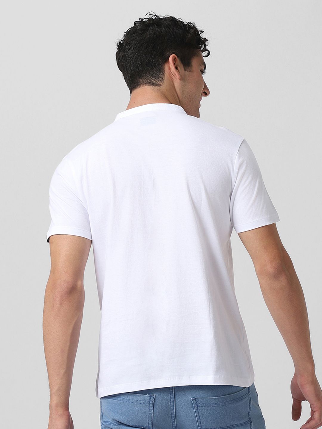 Urbano Fashion Men White Solid Mandarin Collar Pure Cotton T-shirt