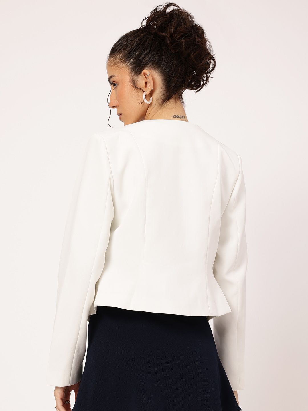 DressBerry Stylish Serenity Shoulder-Padd Jacket with Zip-Detail