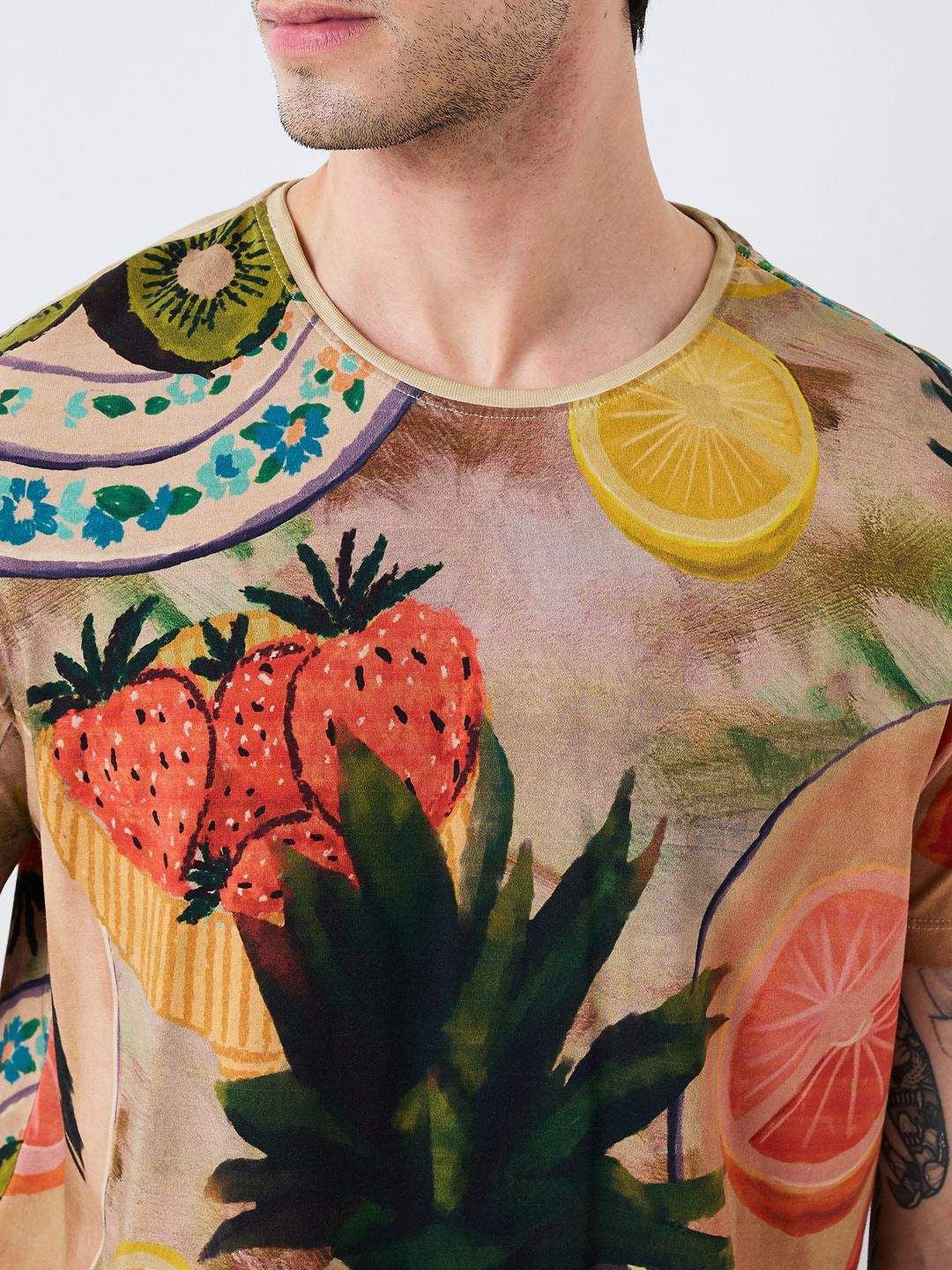 SPYKAR Men Graphic Printed Round Neck Cotton Slim Fit T-shirt
