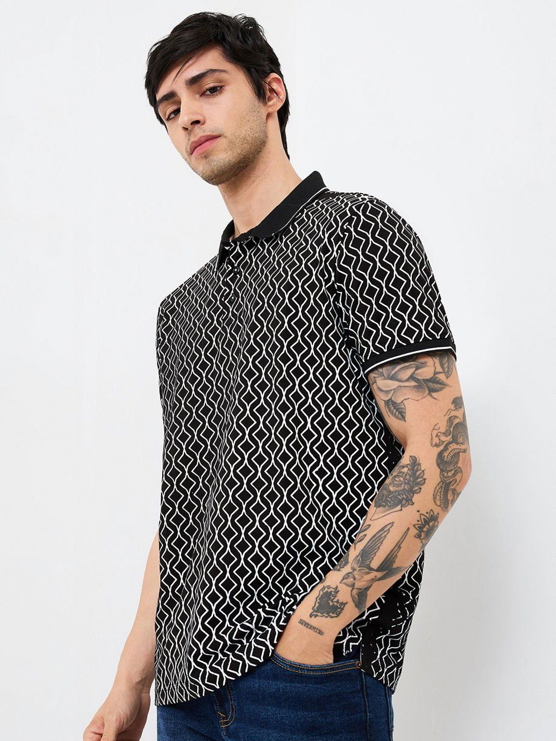 SPYKAR Men Geometric Printed Polo Collar Cotton Slim Fit T-shirt