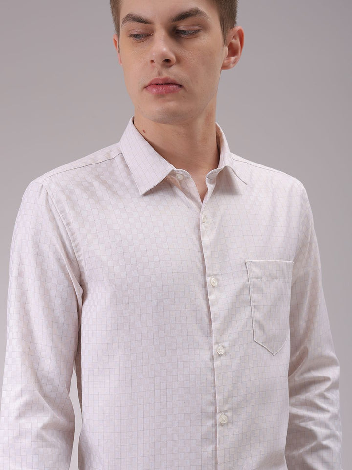 The Indian Garage Co. X Luxe Men Cutaway Collar Checked Slim Fit Formal Shirt