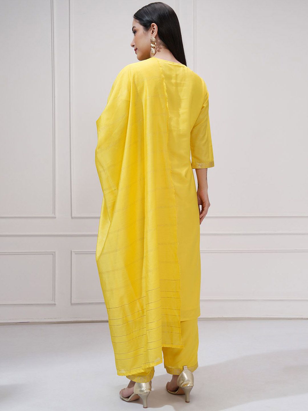 Vishudh Floral Woven Design Notch Neck Jacquard Straight Kurta With Trouser And Dupatta